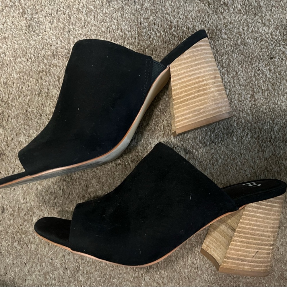 BP Black mules size 8